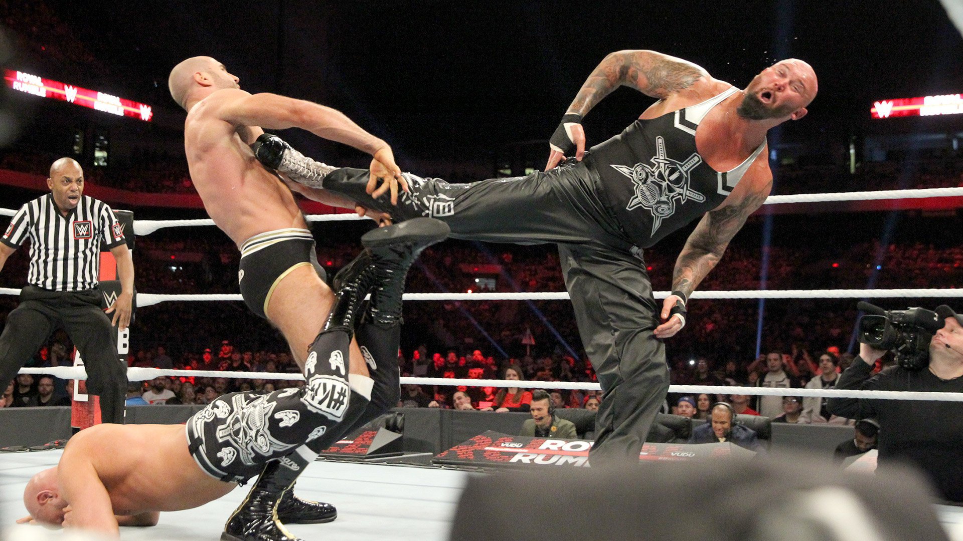 Luke Gallows Karl Anderson Def Cesaro Sheamus To Win The Raw Tag