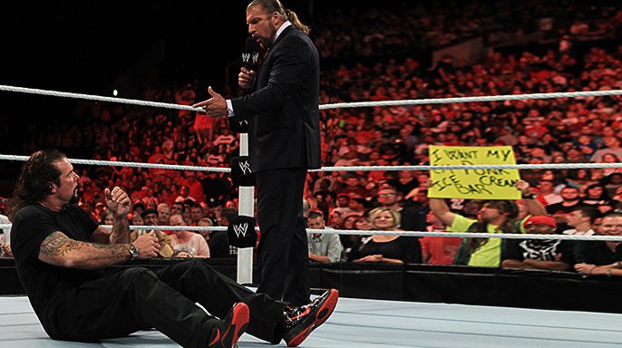 http://www.wwe.com/f/ep/image/2011/08/20110905_raw_hhhnash2_r.jpg