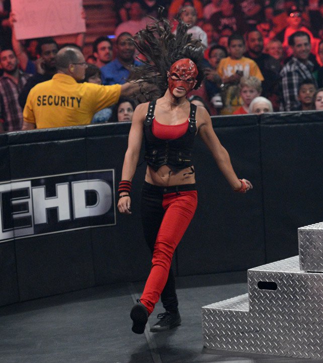 http://www.wwe.com/f/photo/image/2012/06/RAW_995_Photo_033.jpg