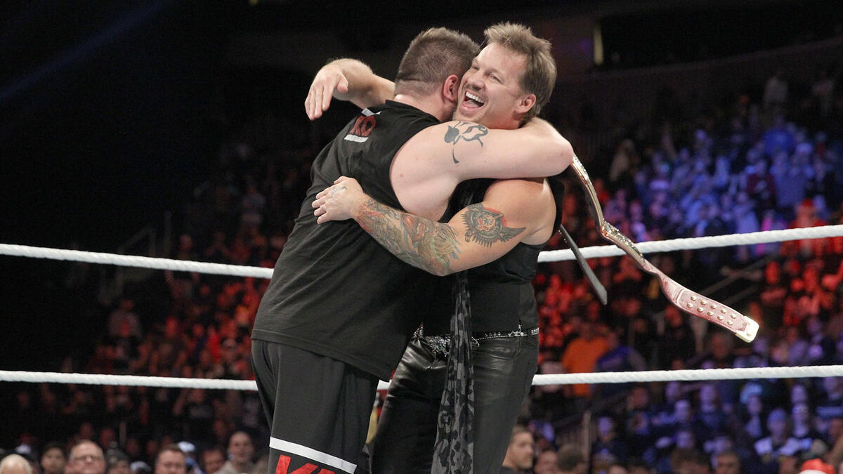 Jericho's interference allows his best friend to retain the WWE Universal Championship!