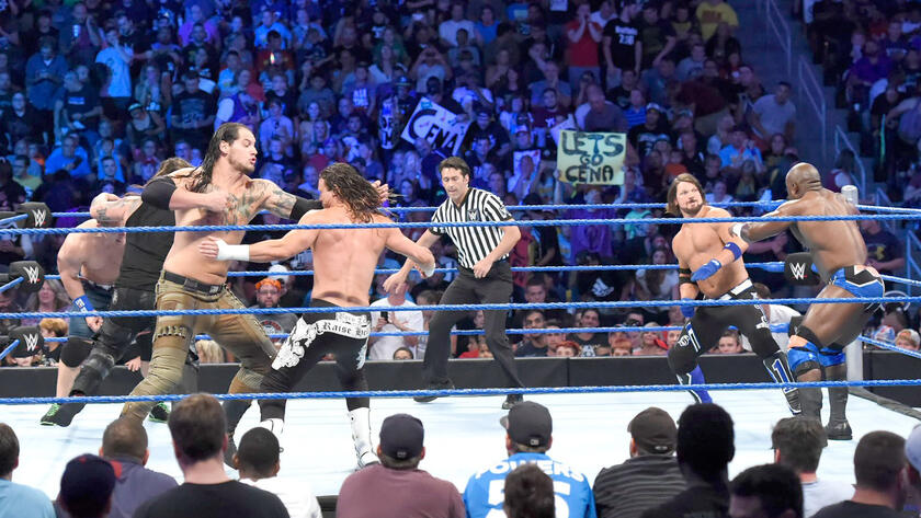 WWE SmackDown tem pequena queda na audiência