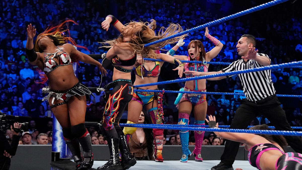 Asuka Kairi Sane Bayley Ember Moon Vs The Iiconics Mandy Rose