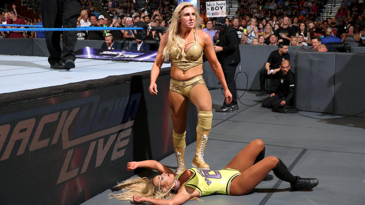 Carmella Vs Charlotte Flair Charlotte Fights For Summerslam Title