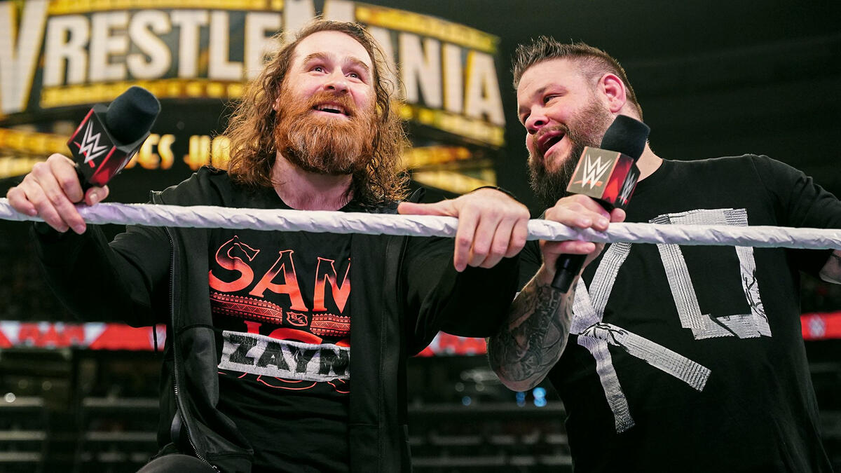 Sami Zayn Kevin Owens And The Usos Set Wrestlemania Showdown Raw