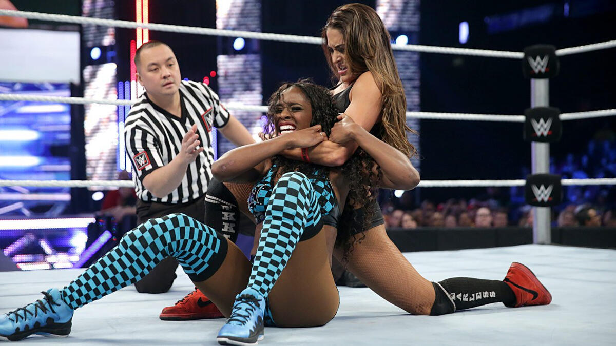 Naomi Vs Nikki Bella Divas Championship Match Photos WWE