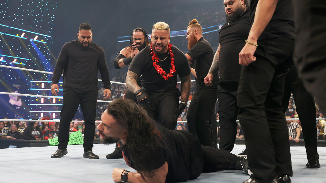 The Bloodline & Bronson Reed ambush Roman Reigns, Sami Zayn & The Usos: SmackDown, Nov. 15, 2024