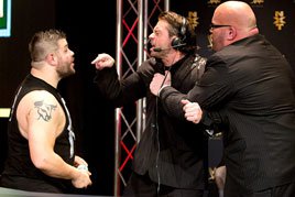 20150304-kevin-owens-alex-riley-nxt-268.jpg