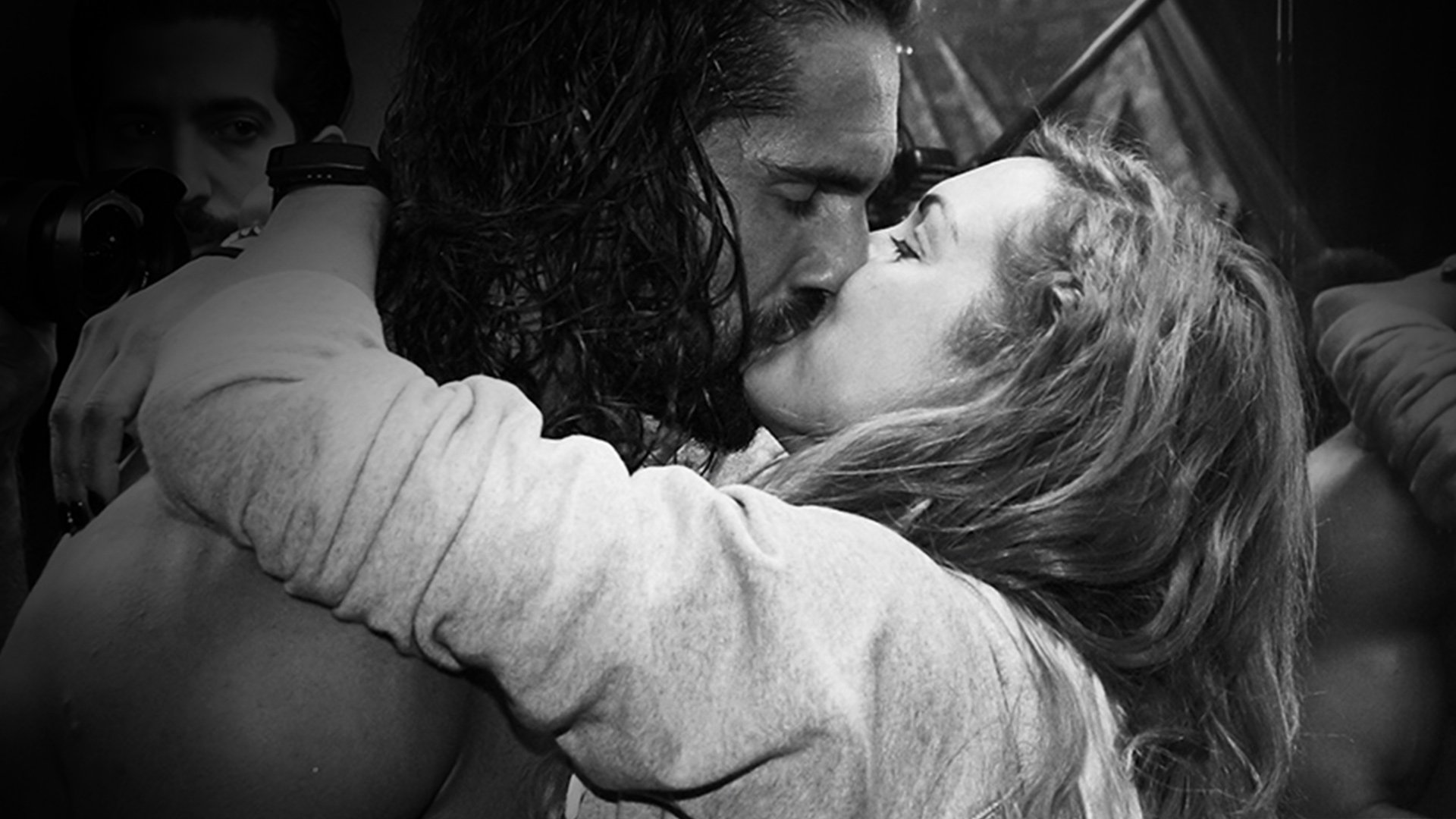 Seth Rollins Becky Lynch Are Officially Dating Wwe Now - 