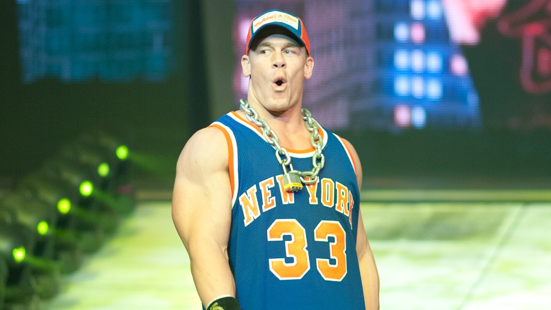 NFL and WWE Fans Unite as Rare Photo of John Cena in Legendary QB's Jersey  Goes Viral - EssentiallySports