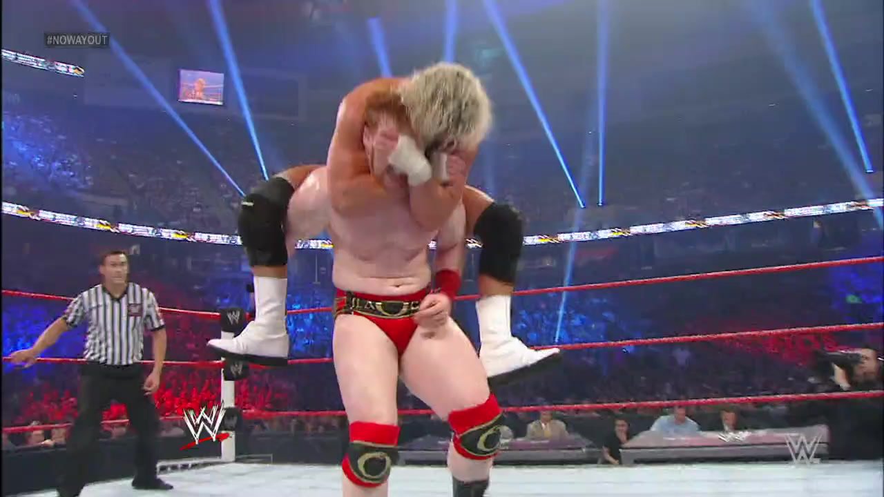 dolph ziggler and vickie guerrero kiss