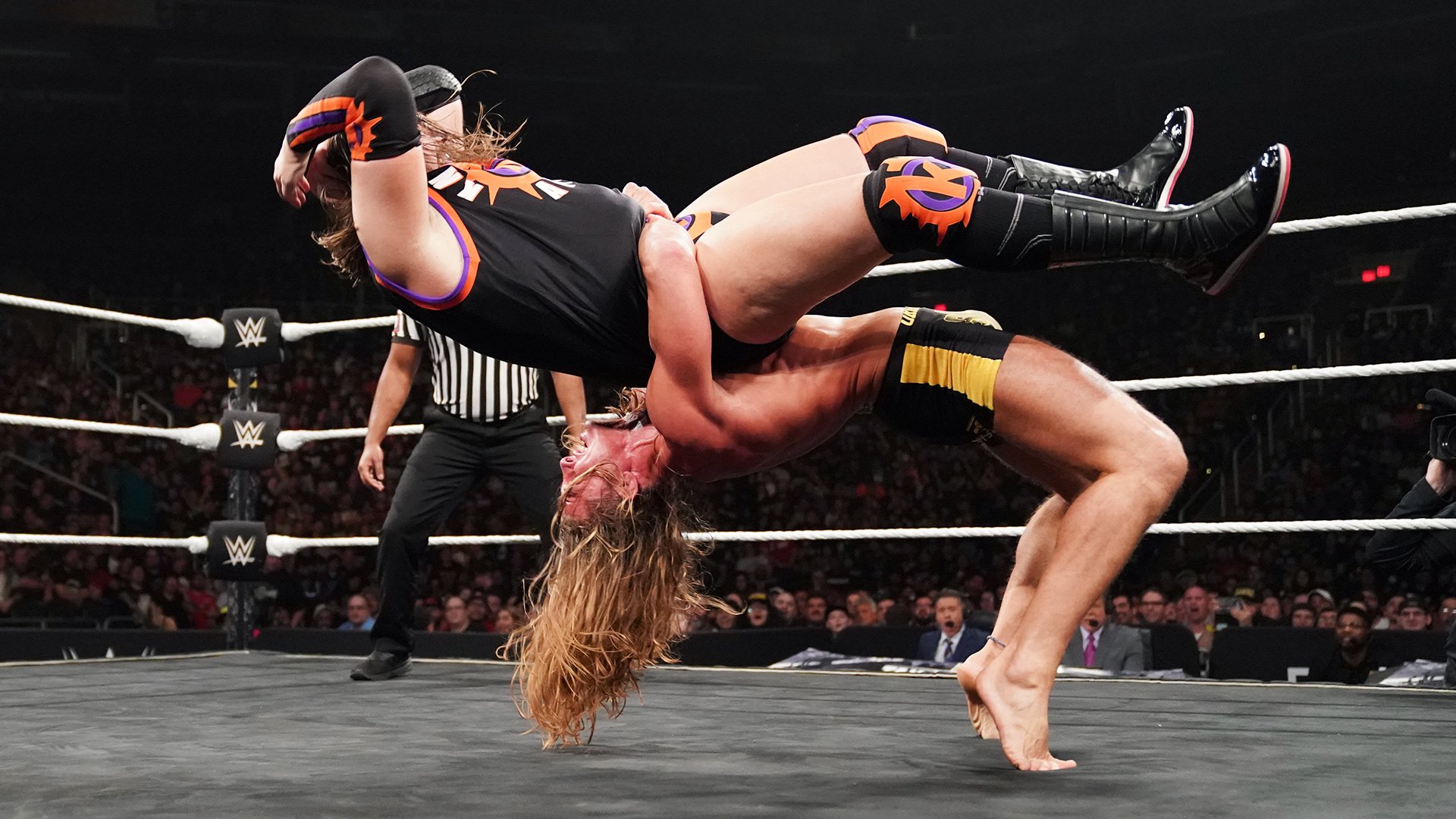 WWE Halftime Heat 2019 Results & Review Coverage Live