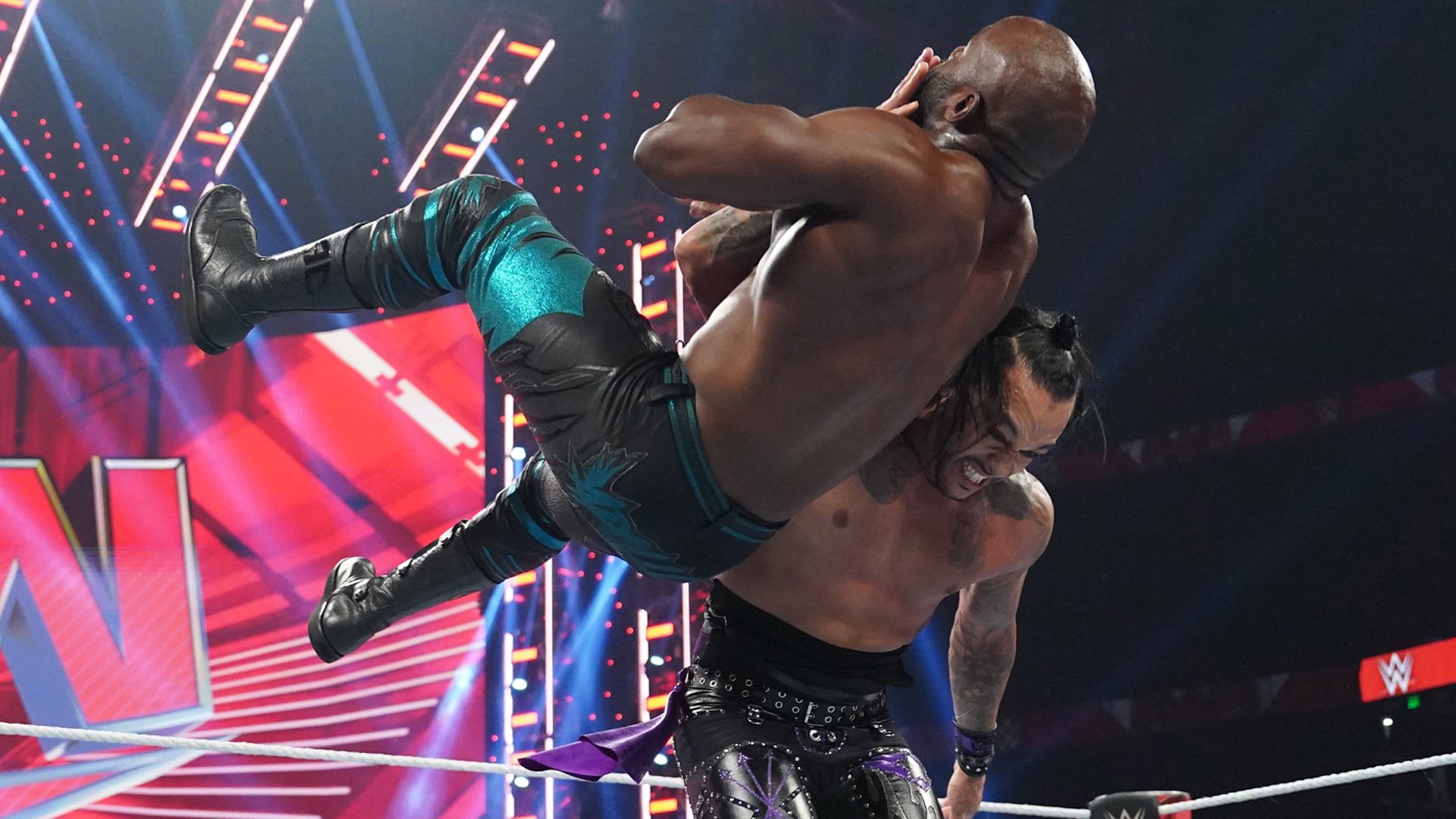 Apollo Crews, Commander Azeez moved to WWE NXT roster - WON/F4W