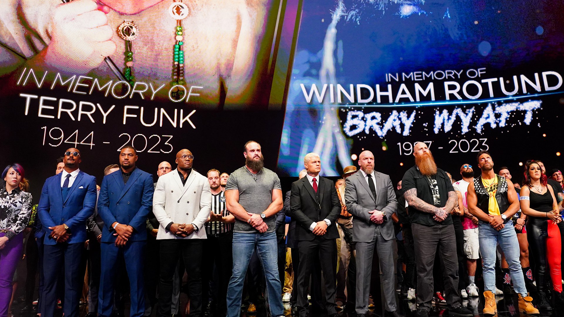 WWE SmackDown results, recap: Bray Wyatt, Terry Funk honored in