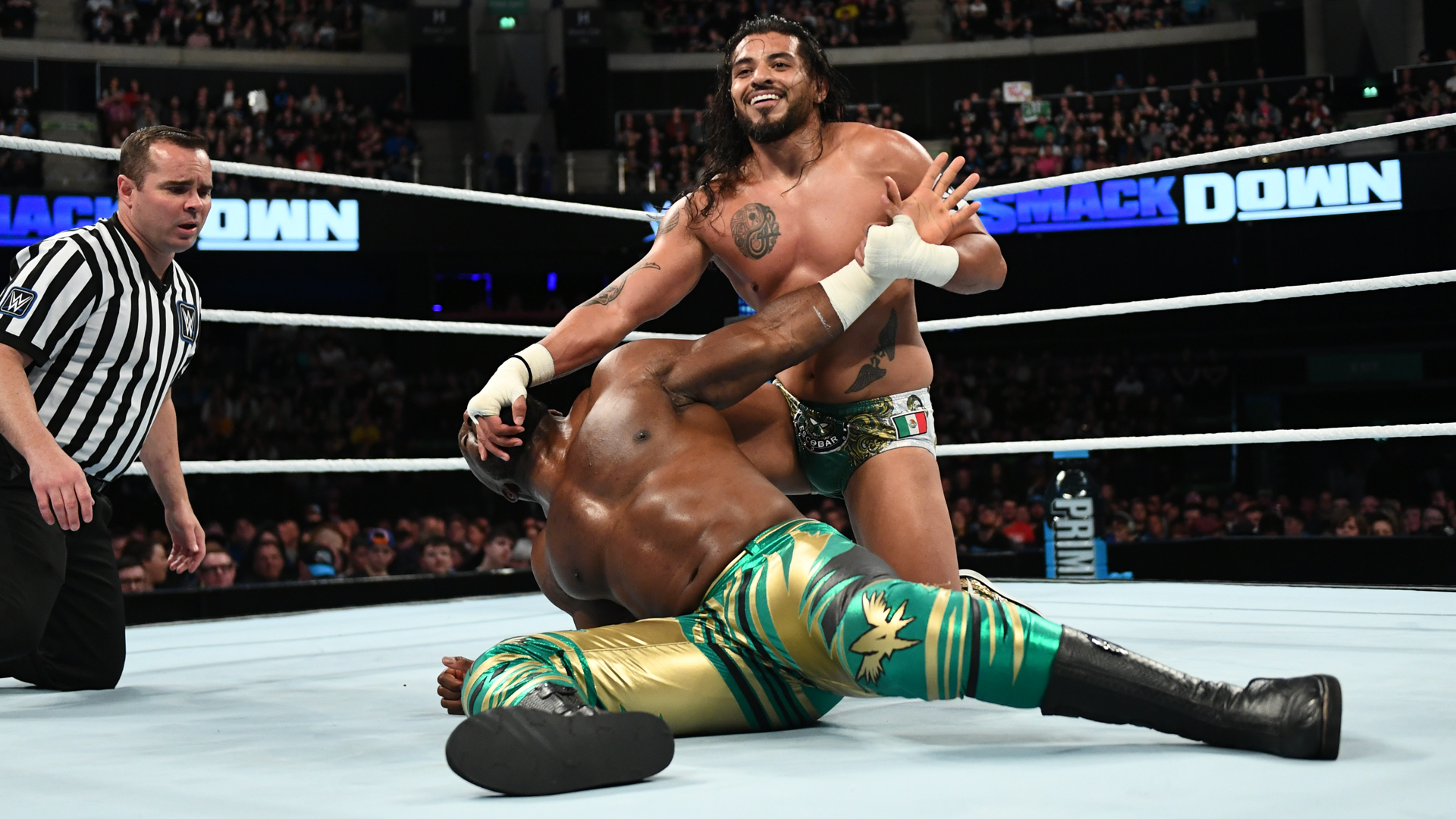 Santos Escobar uses chaos to defeat Apollo Crews: SmackDown highlights,  June 14, 2024