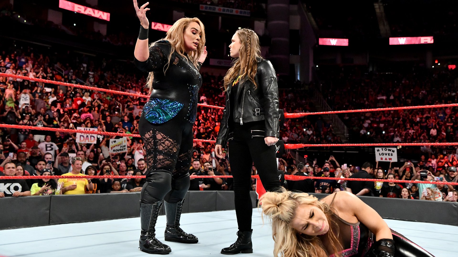 Raw Women's Champion Nia Jax def. Natalya | WWE