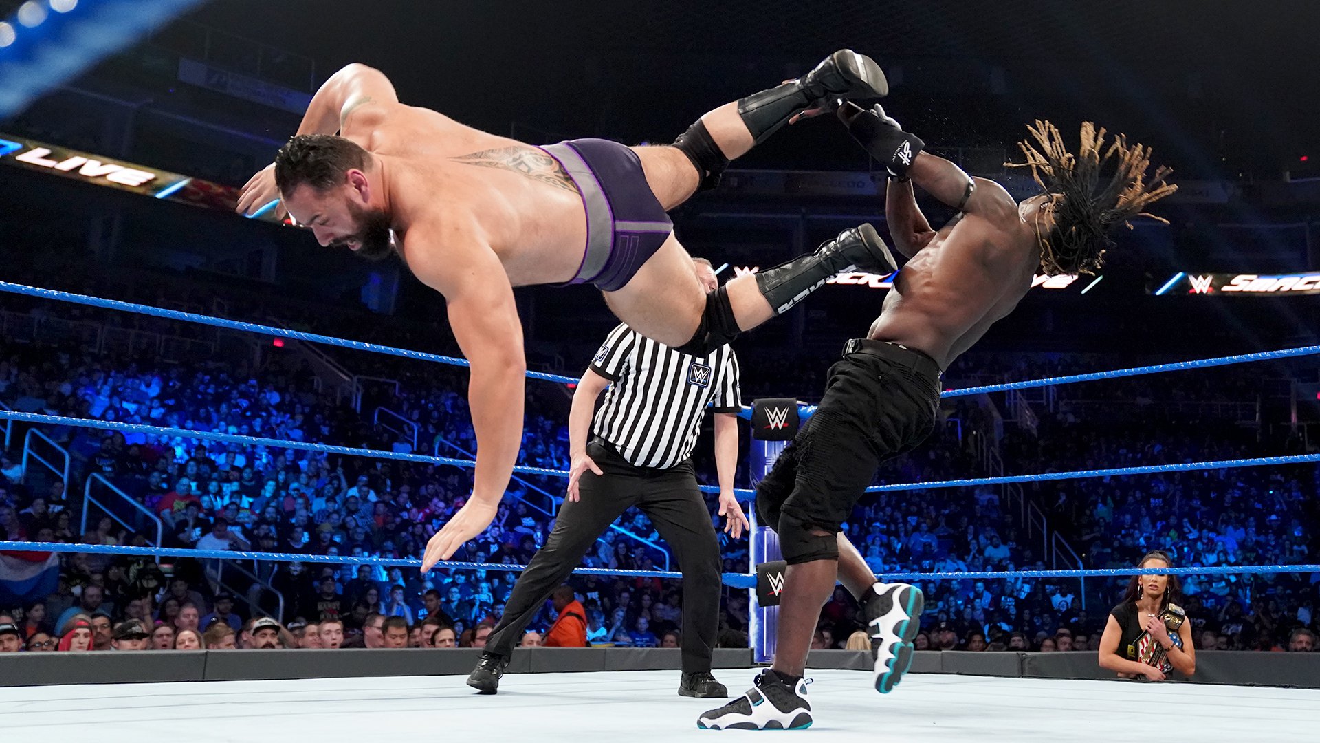 SmackDown LIVE: Jan. 29, 2019 | WWE