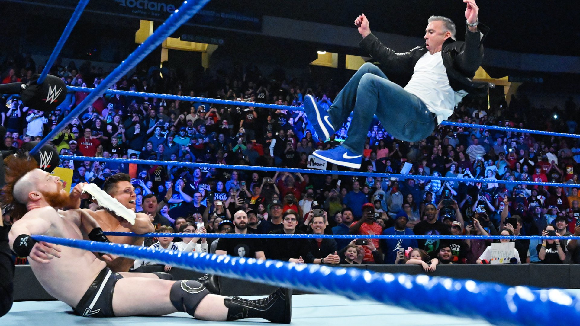 SmackDown LIVE: Jan. 15, 2019 | WWE