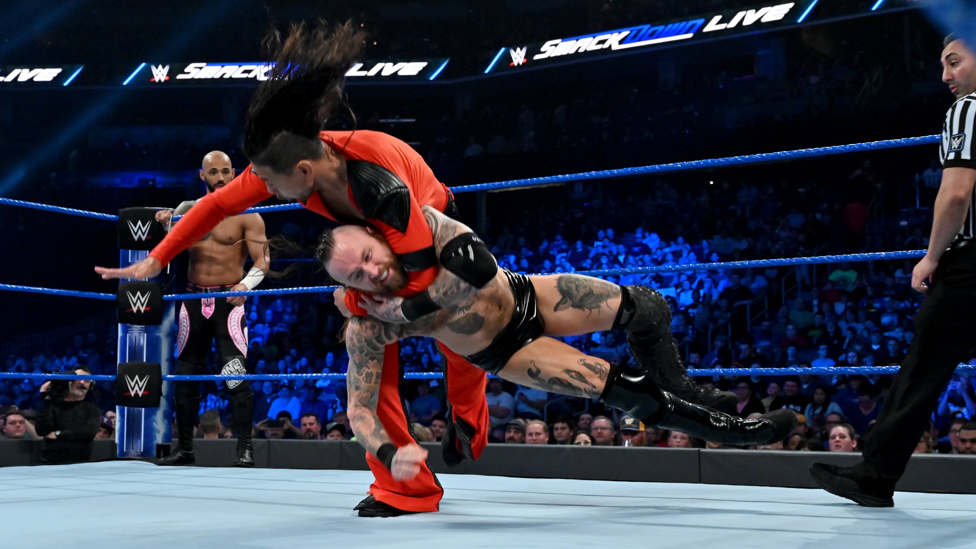 SmackDown LIVE: Feb. 26, 2019 | WWE