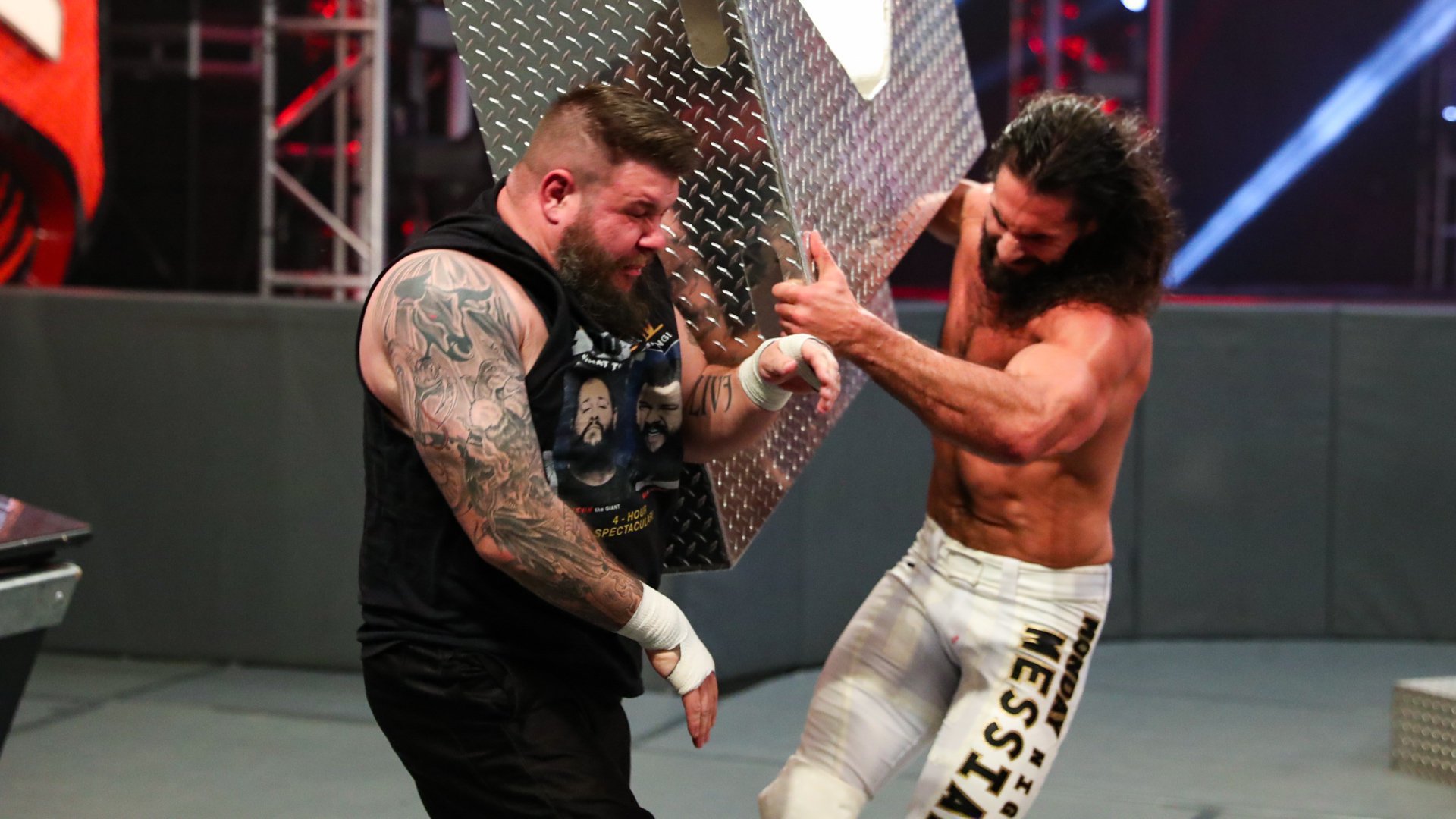 Kevin Owens protagoniza grande “spot” na luta contra Seth Rollins