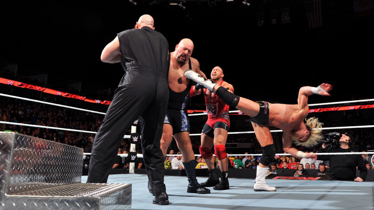 Raw: Dec. 1, 2014 | WWE