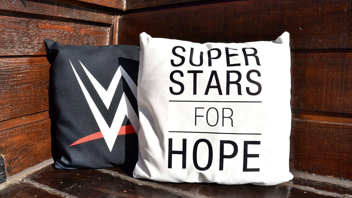 WWE and the Dallas Cowboys celebrate Superstars for Hope in Dallas