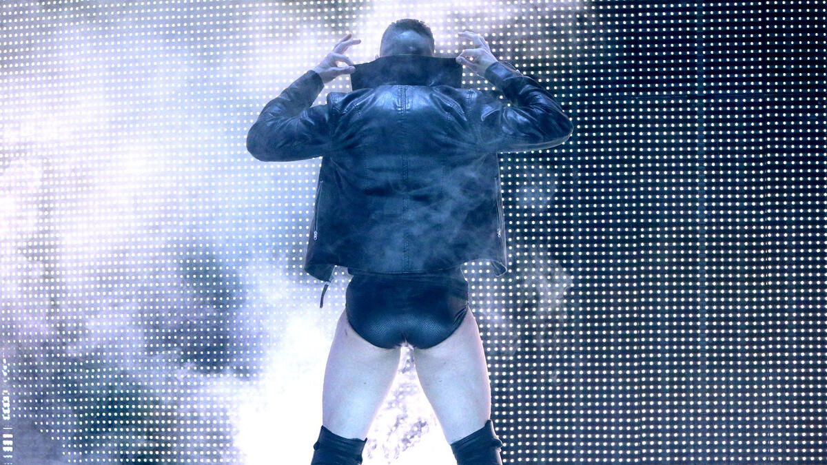 Finn Bálor silences Seth Rollins: photos | WWE