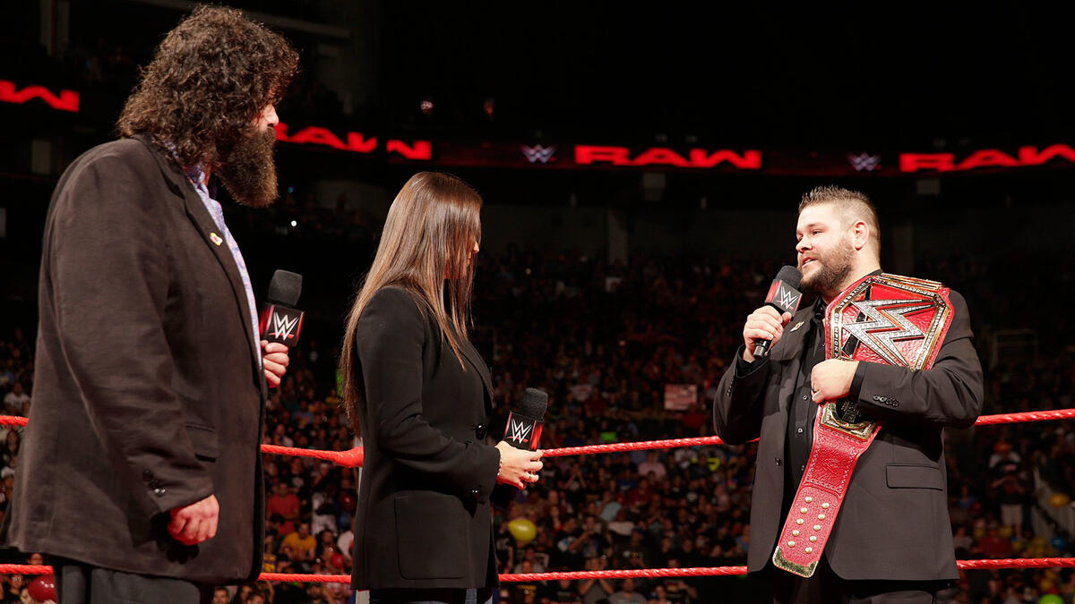 Seth Rollins interrupts Kevin Owens’ WWE Universal Championship