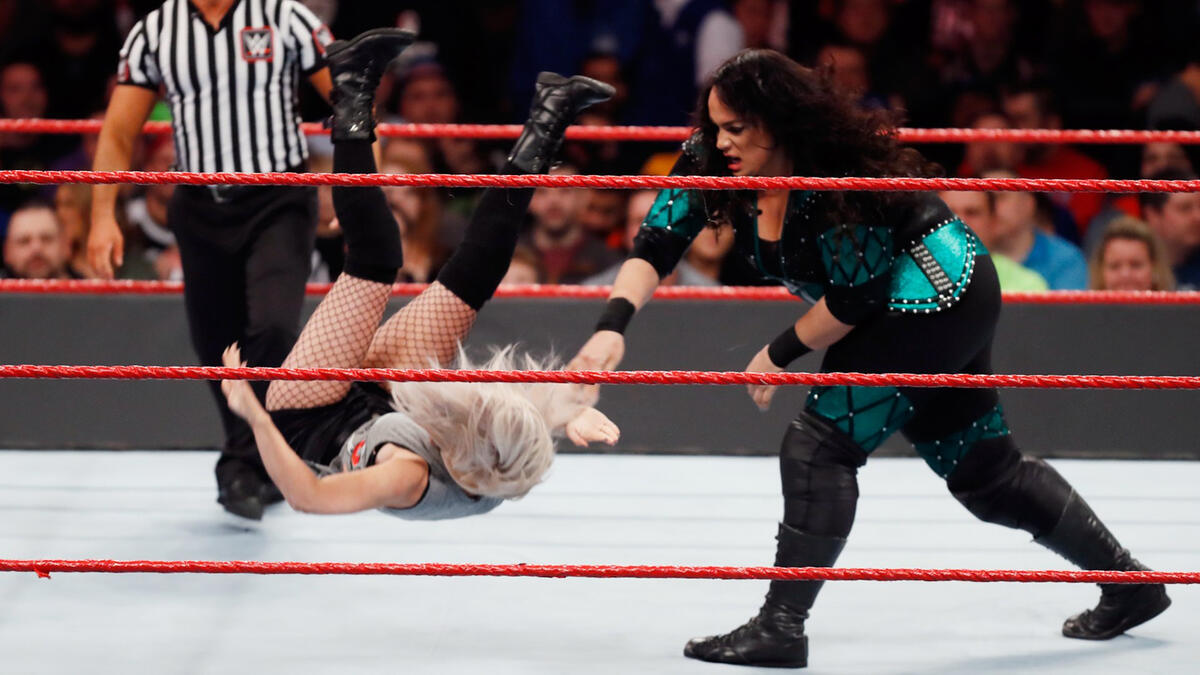 Nia Jax vs. Scarlett: photos | WWE