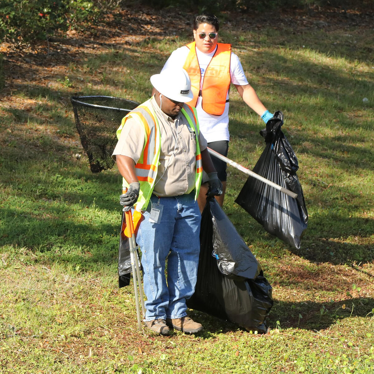 WWE and Hefty team up to keep Orlando beautiful: photos | WWE