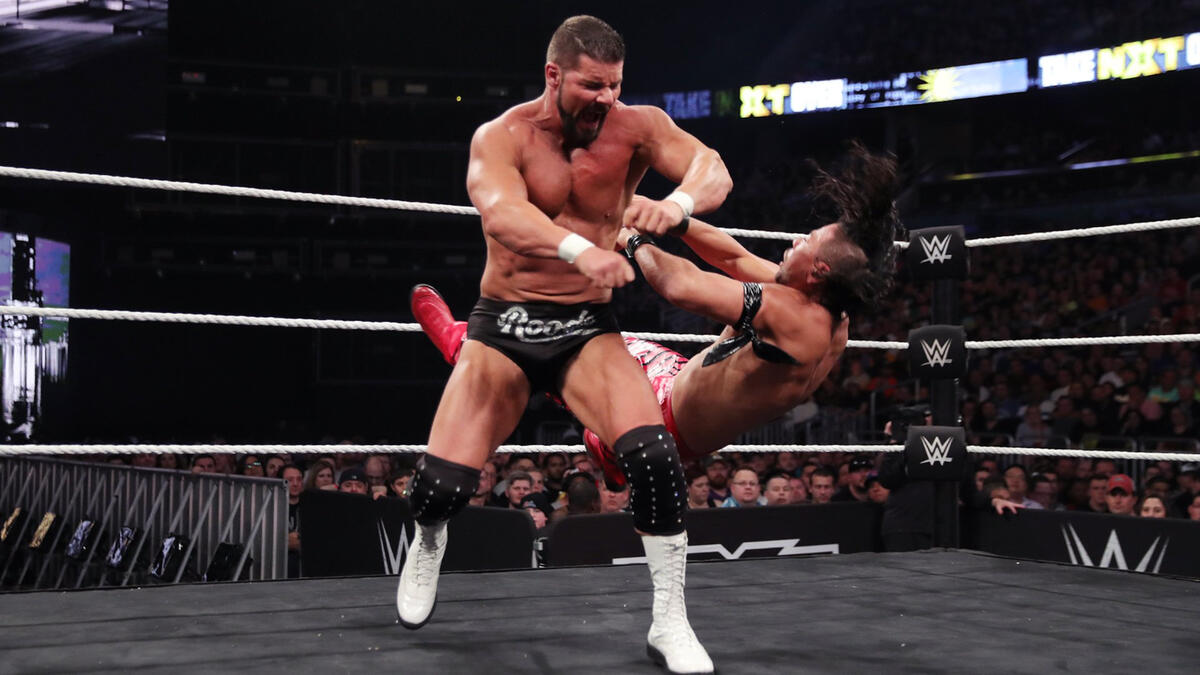 Bobby Roode defends his NXT Championship against Shinsuke Nakamura.