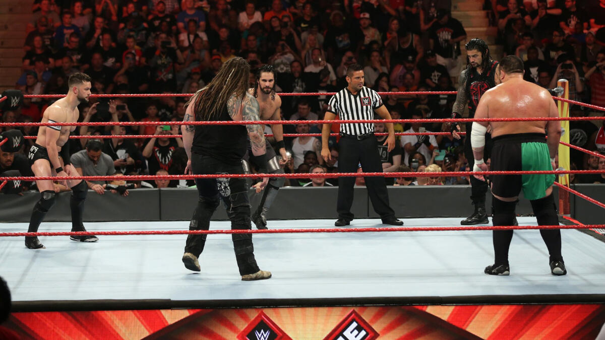 Finn Bálor, Roman Reigns, Samoa Joe, Bray Wyatt and Seth Rollins battle in a Fatal 5-Way Match to determine the No. 1 contender to the Universal Championship.