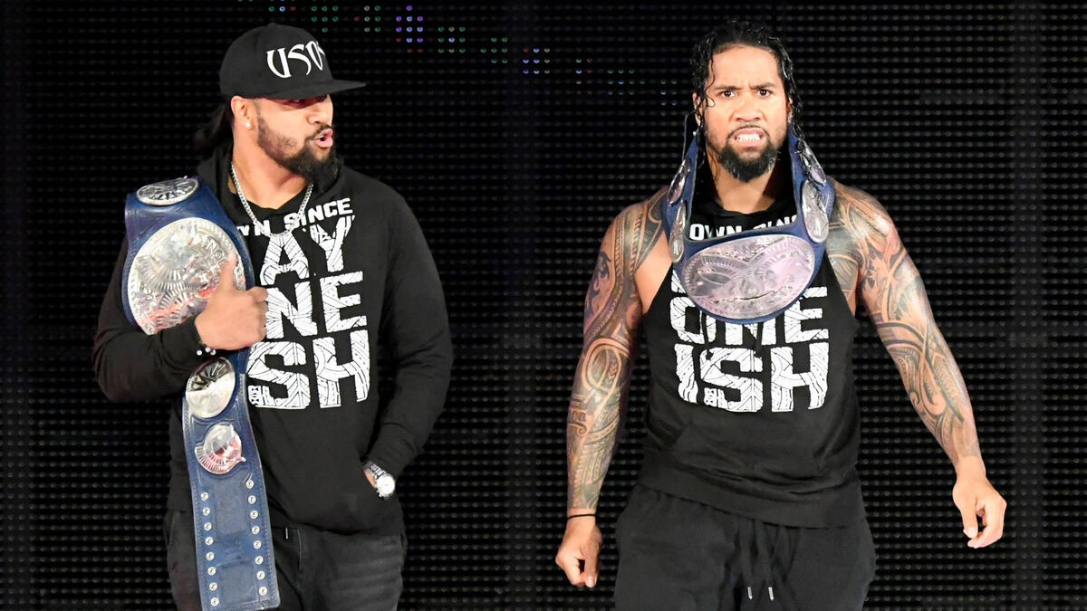 Roman Reigns and Jey Uso have a good laugh together at Smackdown. :  r/SquaredCircle
