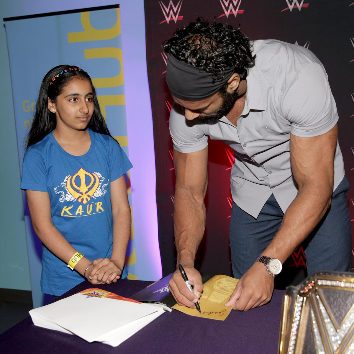 Jinder Mahal signs autographs at Stub Hub in New York City: photos | WWE