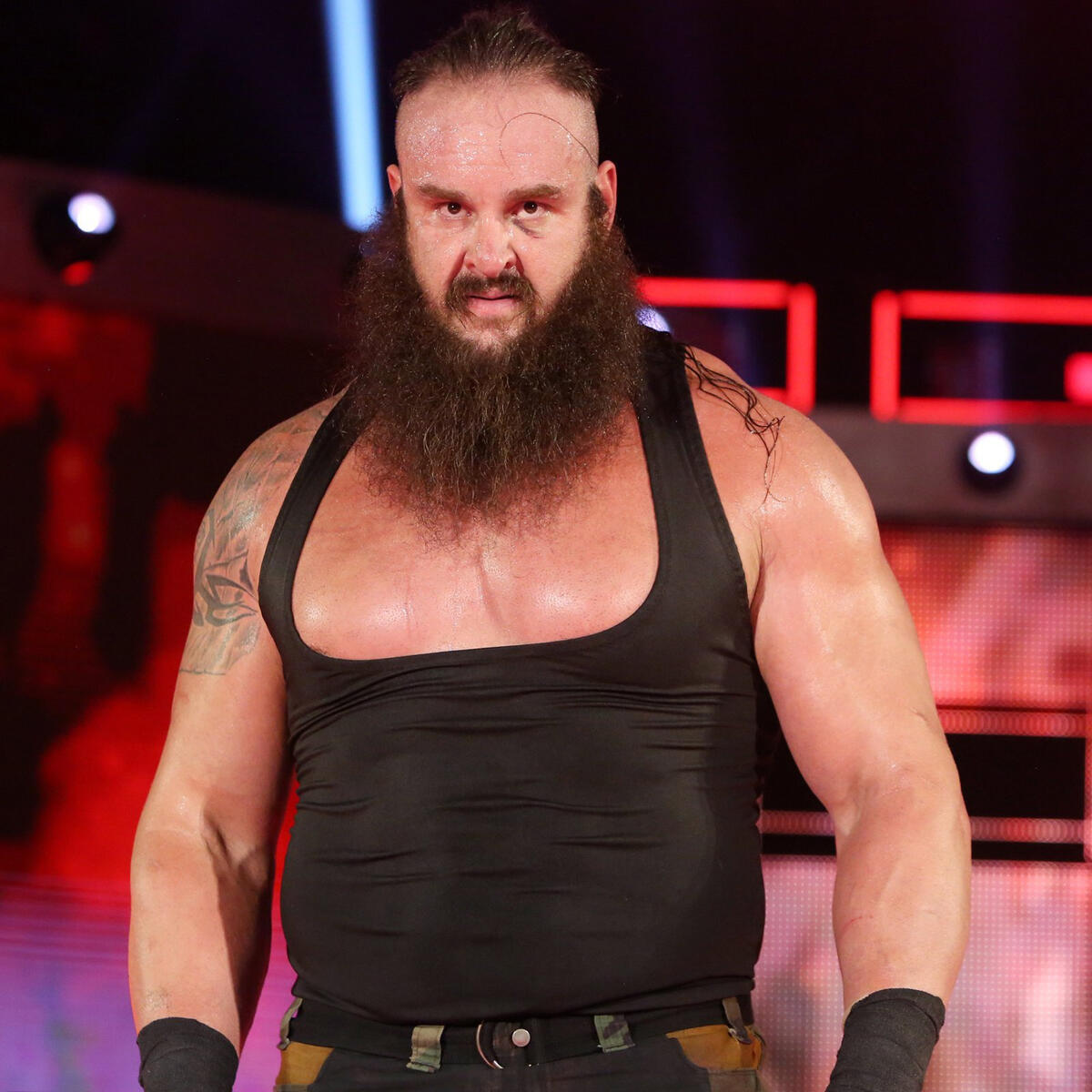 Dean Ambrose vs. Braun Strowman: photos | WWE