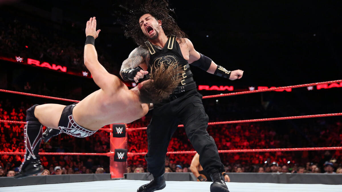 Roman Reigns vs. The Miz: photos | WWE