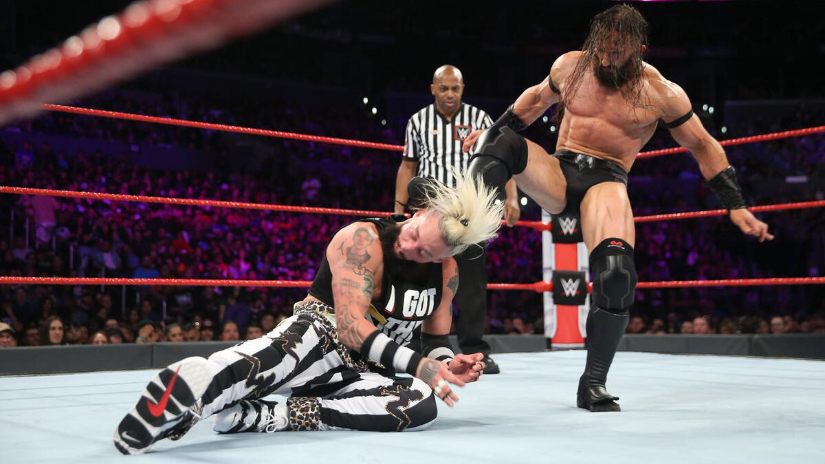 Neville vs. Enzo Amore - WWE Cruiserweight Championship Match: photos | WWE