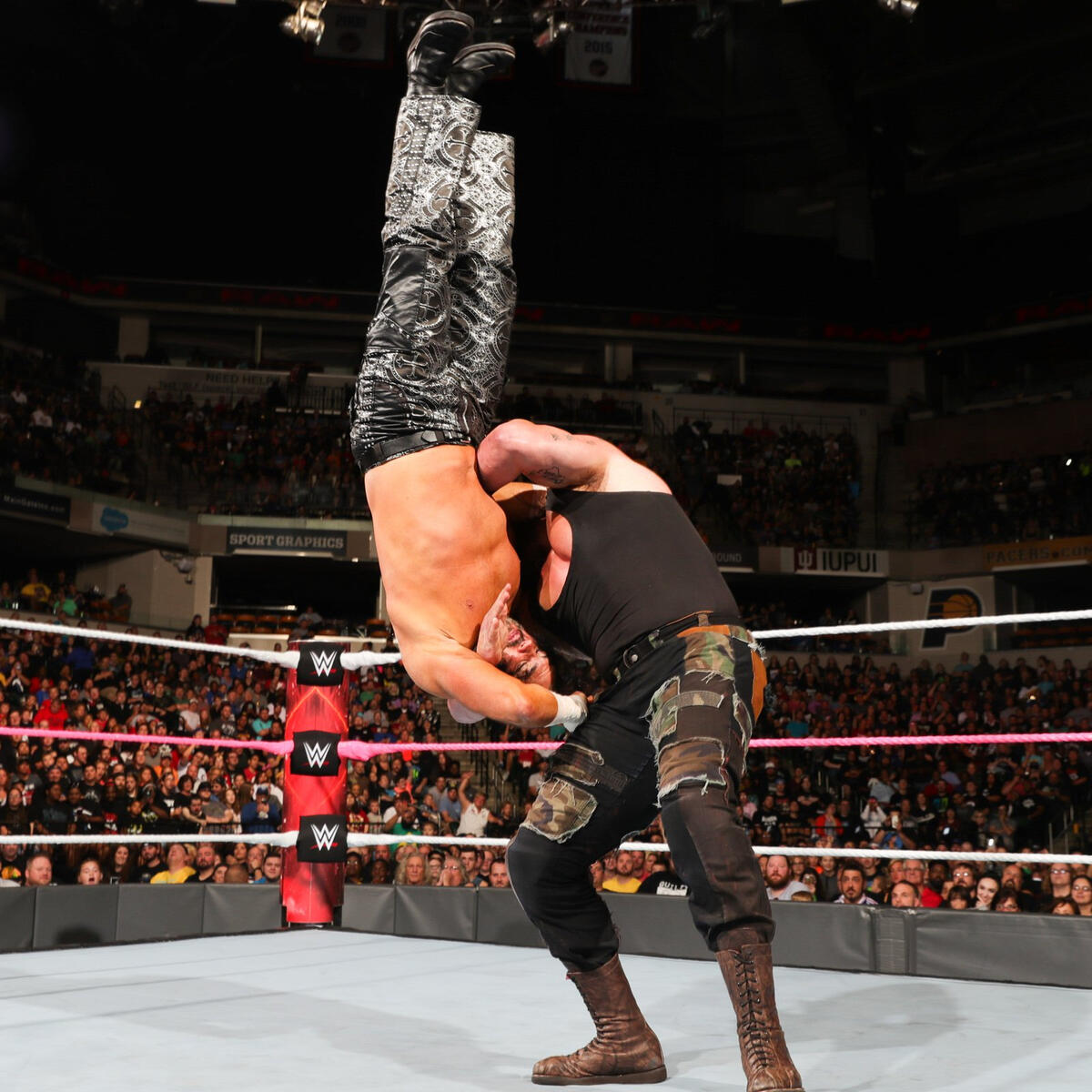 Matt Hardy vs. Braun Strowman: photos | WWE