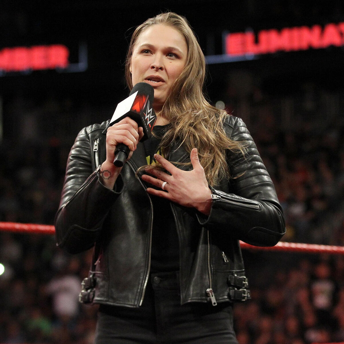 Ronda Rousey’s official Raw Contract Signing photos WWE