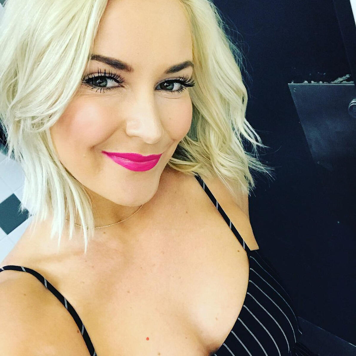 WWE Star Renee Young Reveals Packing 400 Underwear Pairs In Travel Bag! 3