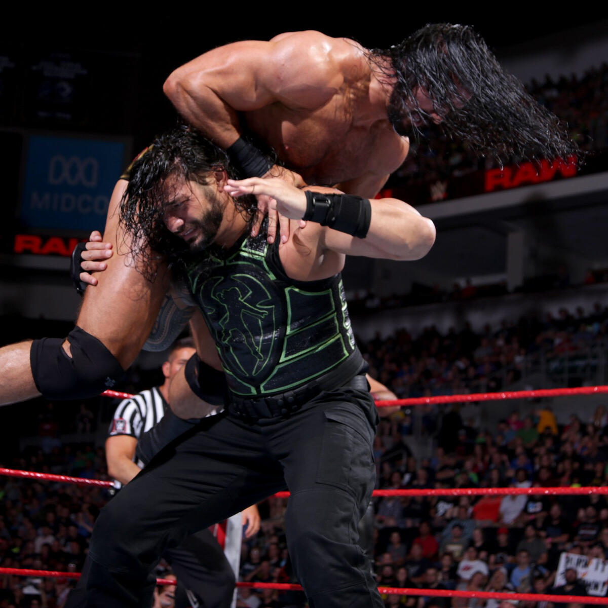 Roman Reigns & Seth Rollins vs. Dolph Ziggler & Drew McIntyre: photos | WWE