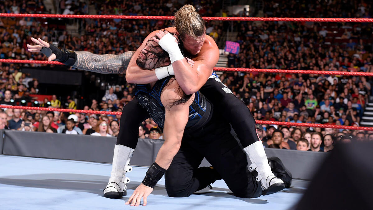 Roman Reigns & Braun Strowman vs. Dolph Ziggler & Drew McIntyre: photos ...