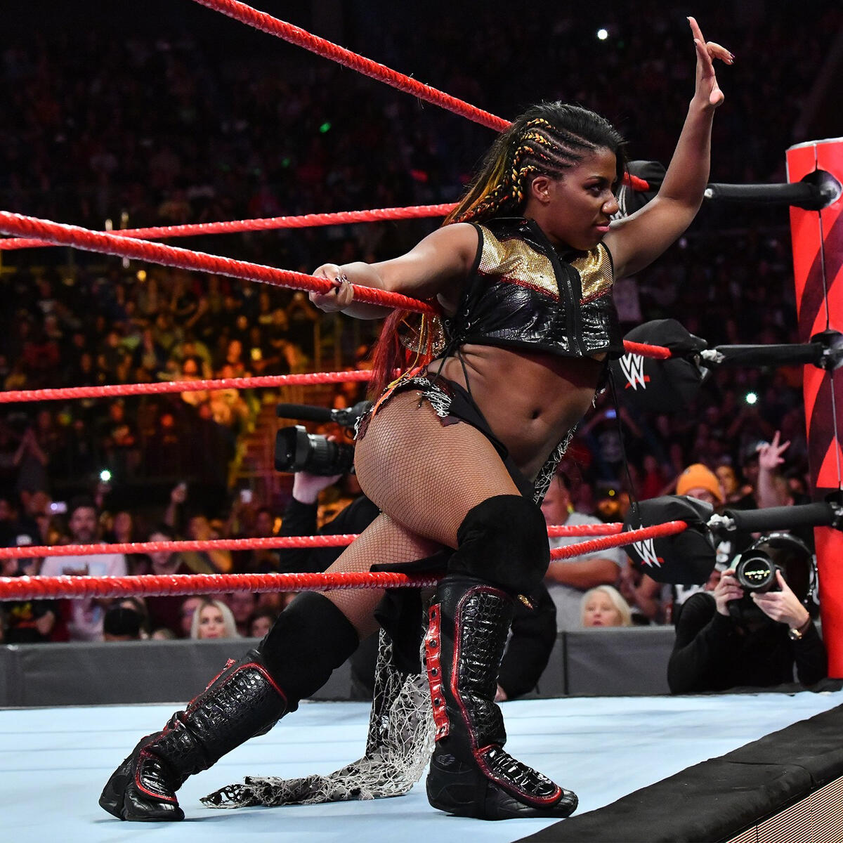 Ember Moon vs. Nia Jax: photos | WWE