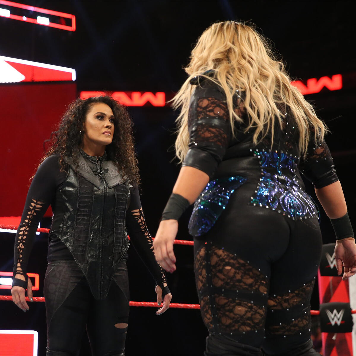 Ember Moon vs. Nia Jax: photos | WWE