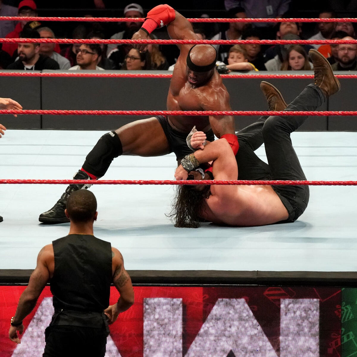 Elias vs. Bobby Lashley – Miracle on 34th Street Fight: photos | WWE