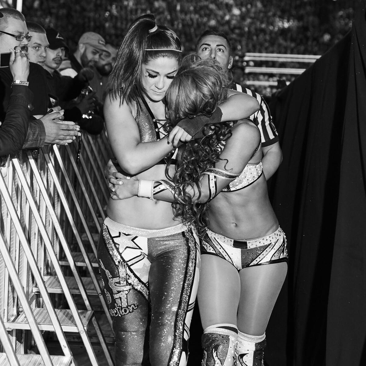 The 50 Best Behind The Scenes Photos From Wrestlemania 35 Wwe 