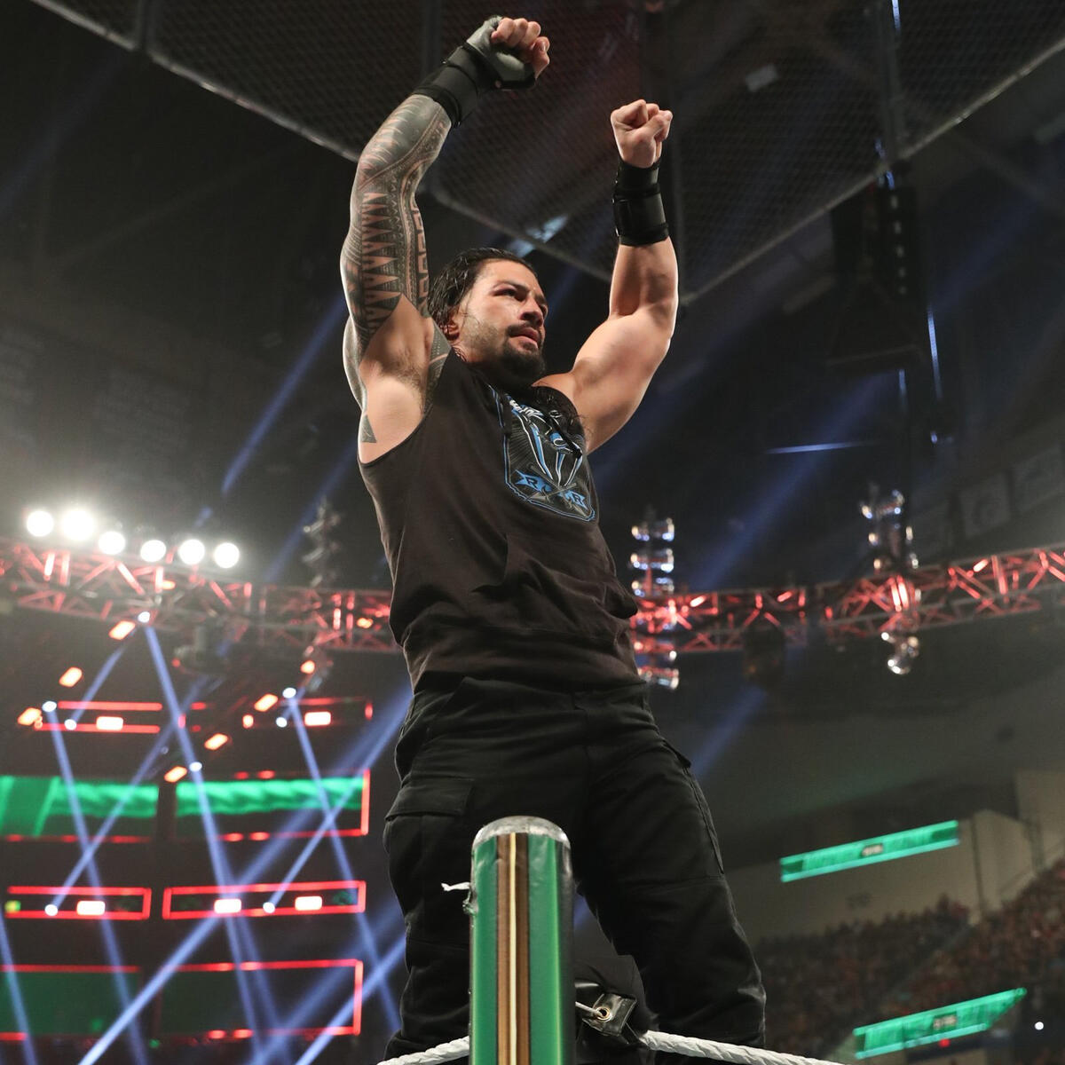 Roman Reigns vs. Elias: photos | WWE