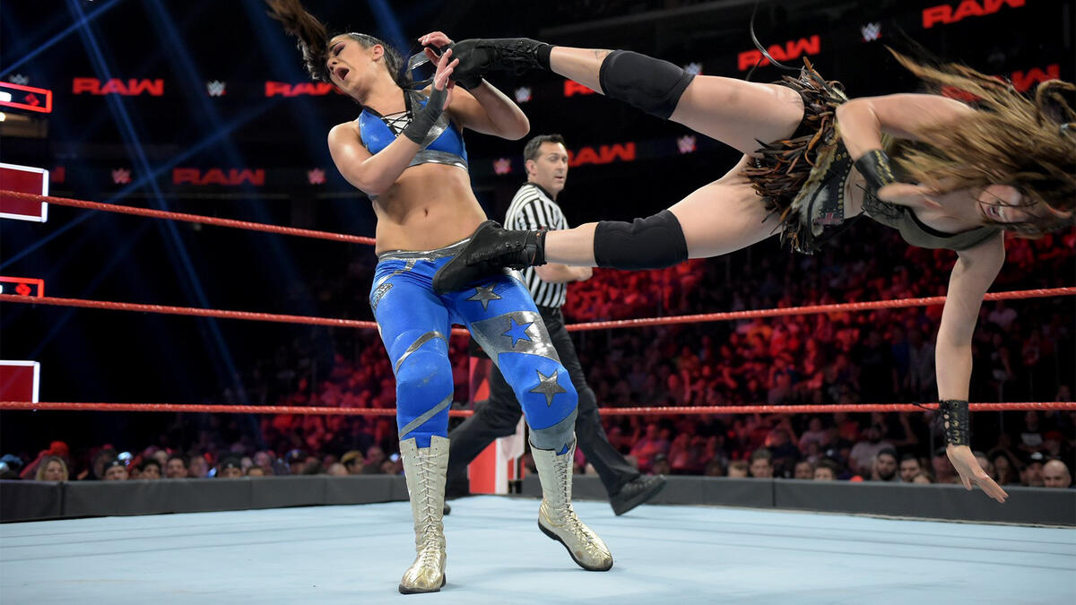 Bayley vs. Sarah Logan – Beat the Clock Challenge Match: photos | WWE