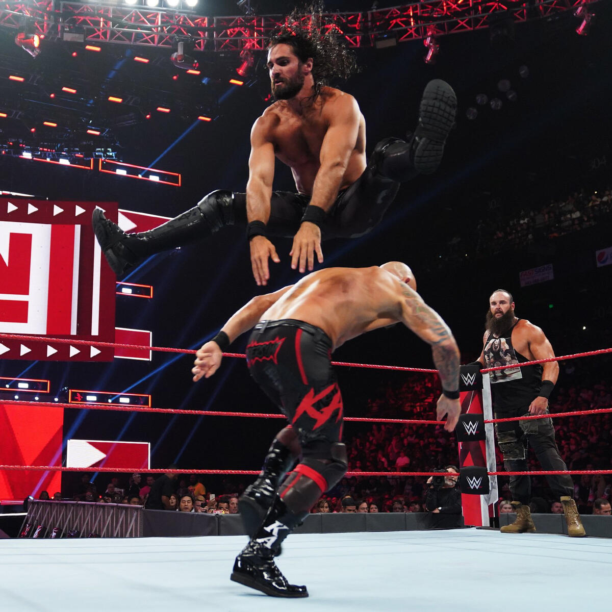 Seth Rollins & Braun Strowman vs. Luke Gallows & Karl Anderson: photos ...