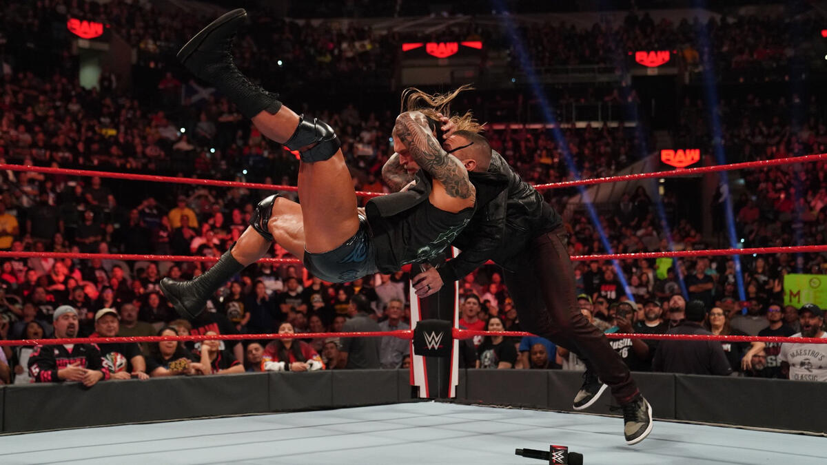 The Must See Images Of Monday Night Raw Jan 27 Photos Wwe