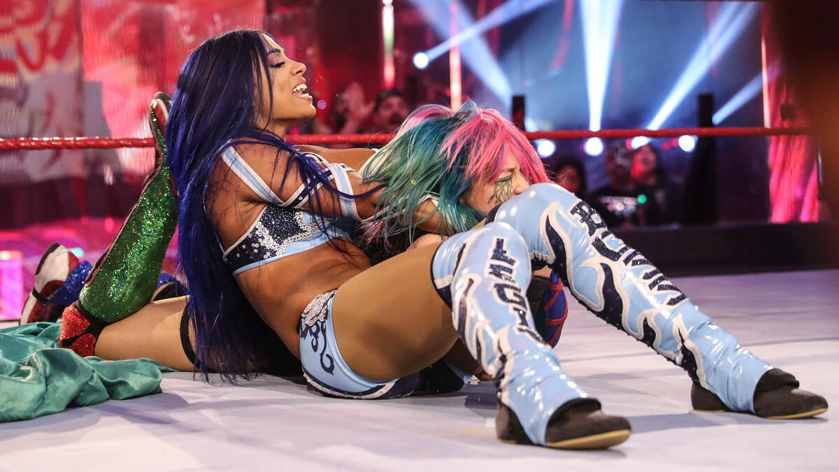 WWE Extreme Rules: Sasha Banks Vs Asuka (Champion Vs Champion) Announced 3